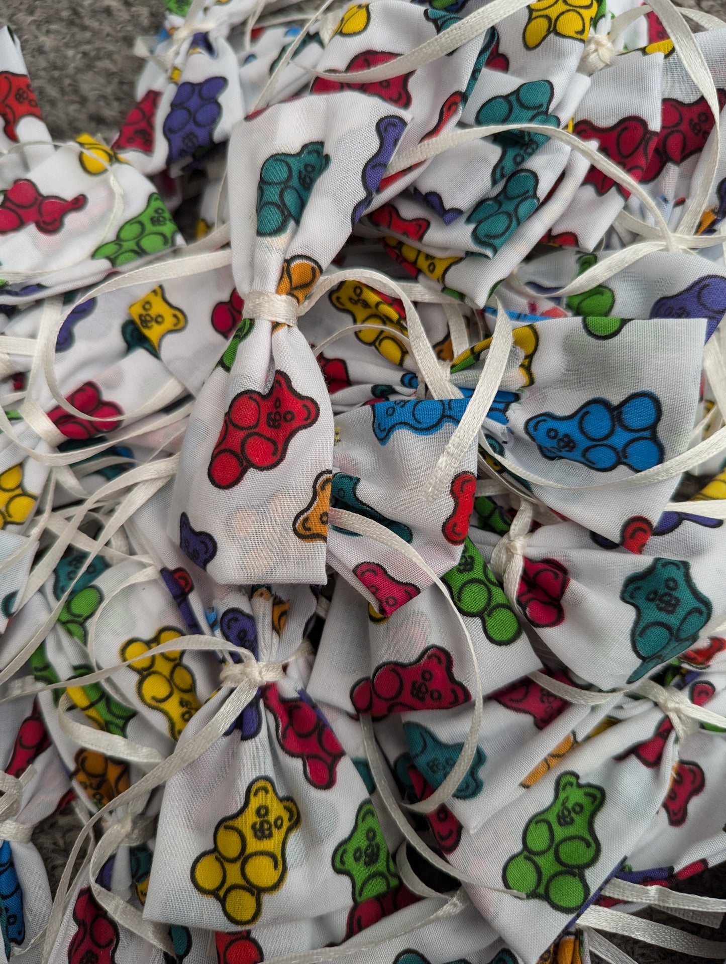 Everyday - 50 Sweetheart Bows