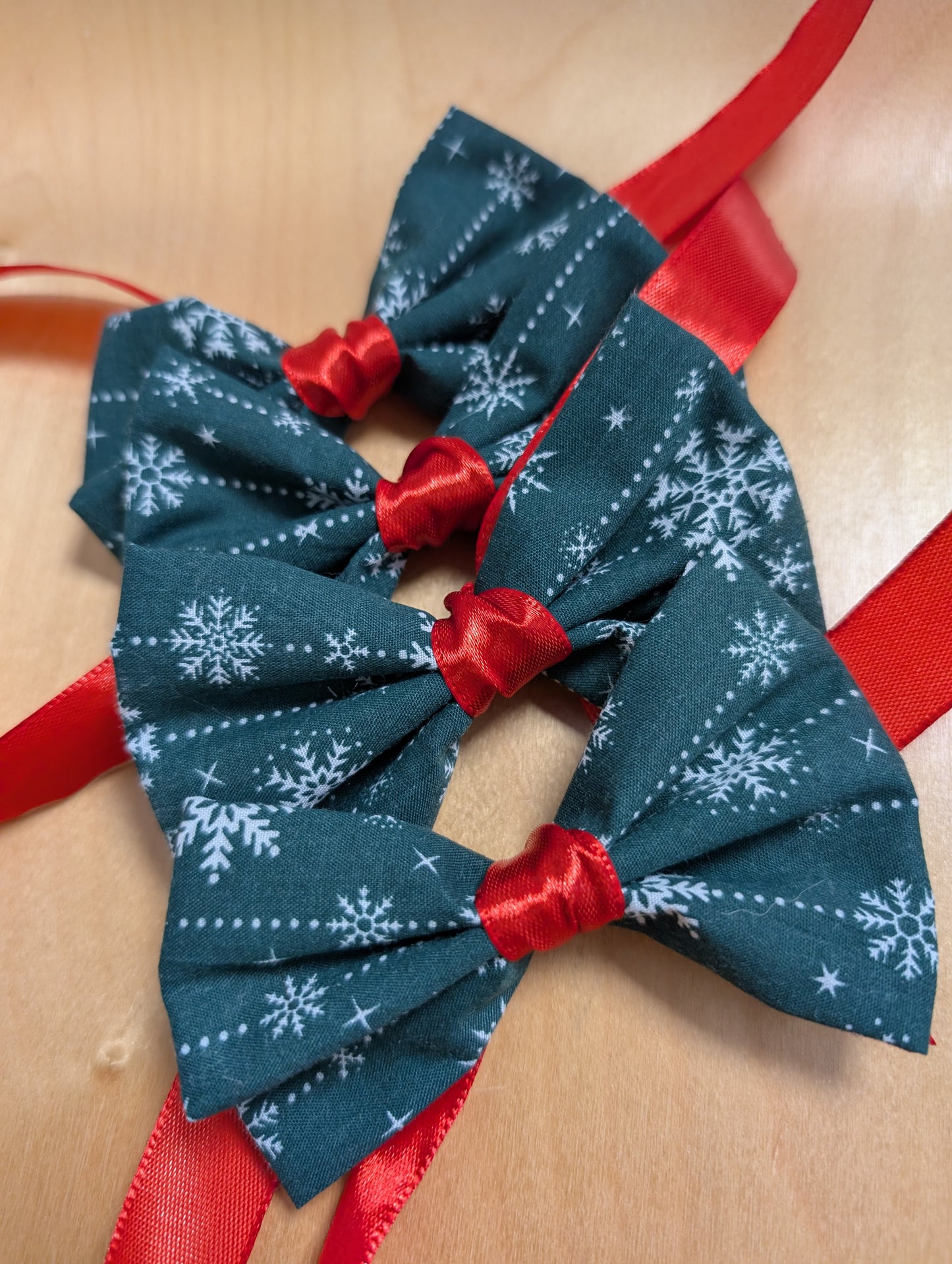 Themed Christmas - Ribboned Collar Bows - READY TO POST**