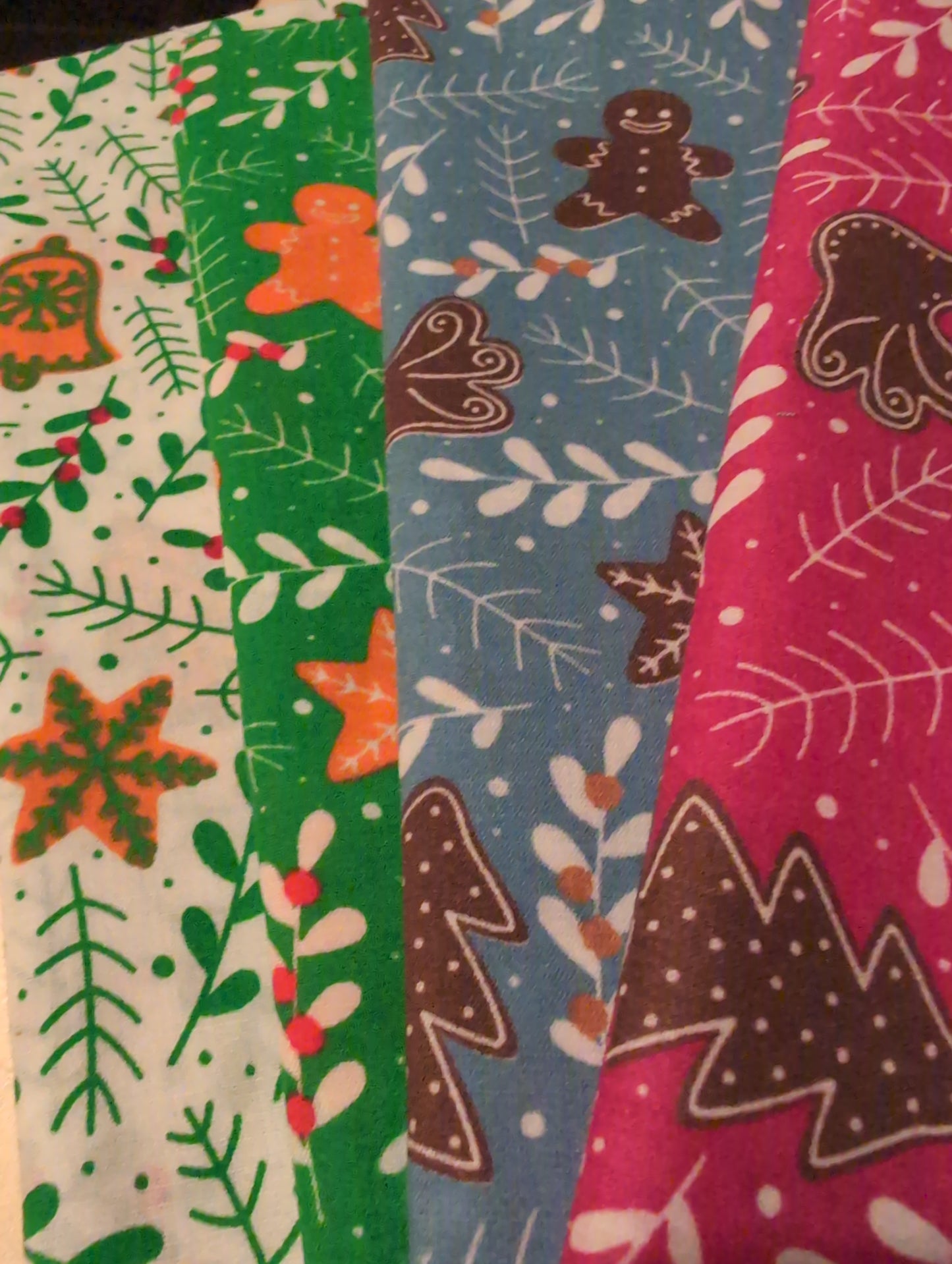 Themed Christmas Dog Bandanas - DELIVERY BY 28th NOVEMBER**