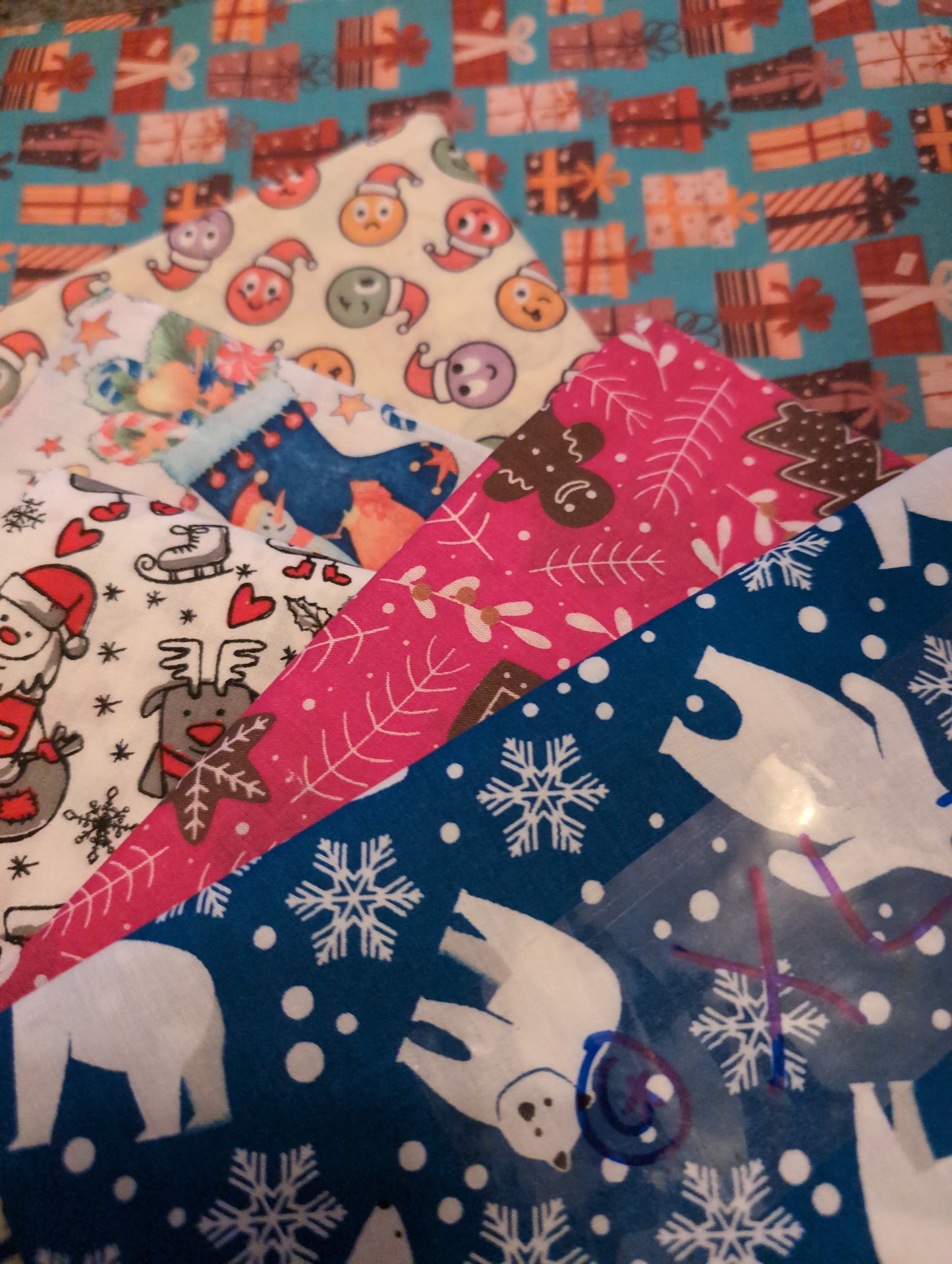 Themed Christmas Dog Bandanas - DELIVERY BY 28th NOVEMBER**