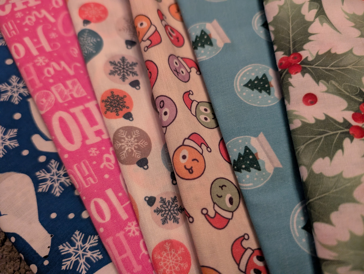 Themed Christmas Dog Bandanas - DELIVERY BY 28th NOVEMBER**